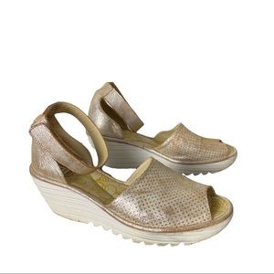 Fly London Yake Perforated Sandal in Pearl Size 40 9/9.5 Womens